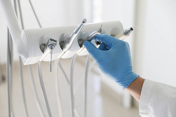 Professional Wisdom Tooth Removal technician working in Bloomington, CA